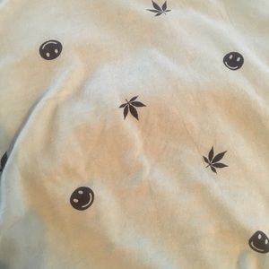 Smiley face crop tee XS